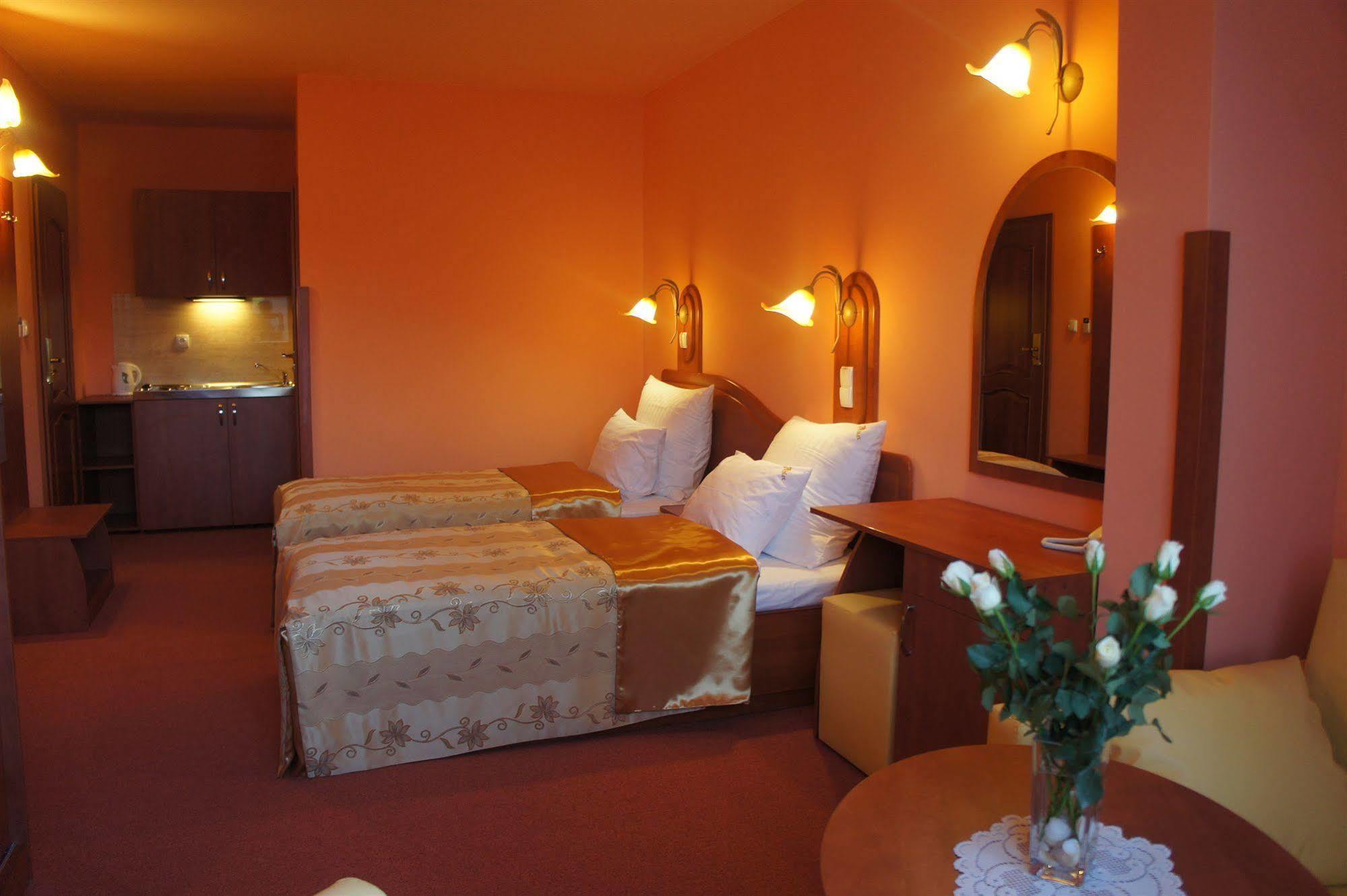 Aparthotel Adler Красков Екстериор снимка