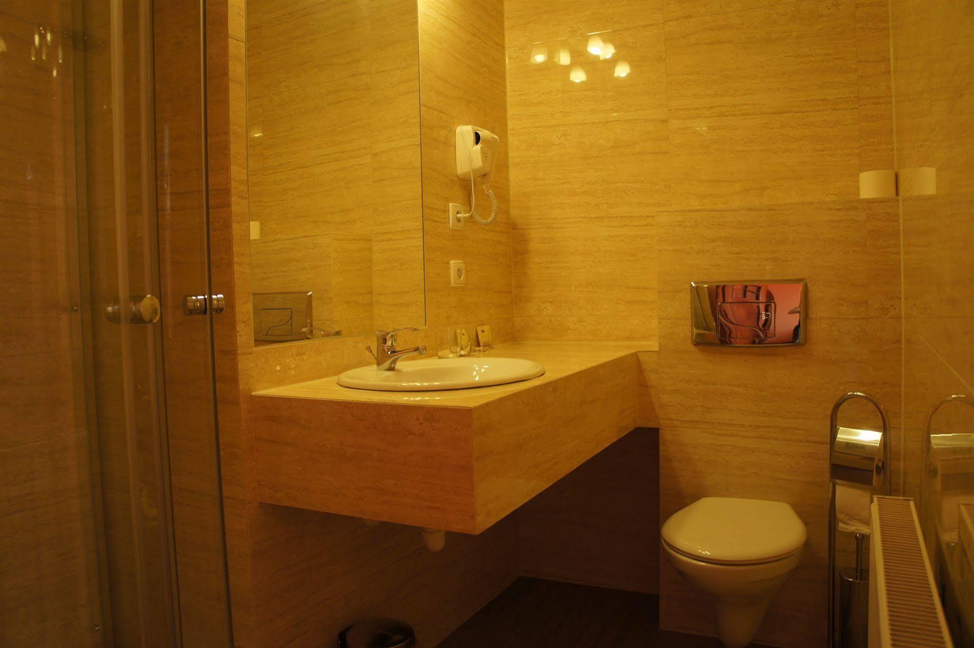 Aparthotel Adler Красков Екстериор снимка